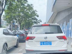 -百联又一城停车场