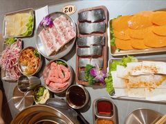 -围炉肉舍丹东海鲜烤肉·烤活鳗(步行街店)