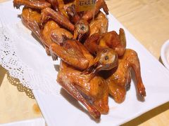 招牌烤乳鸽-石岐佬中山菜馆(张溪店)