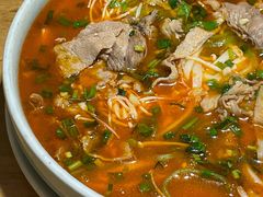 酸汤肥牛-蜀宴小调·精致家常菜(科华店)