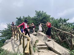 -罗田薄刀峰风景区