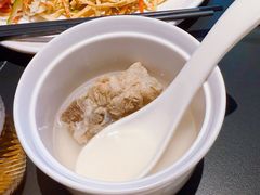 -涨巢·潮玩水疗局