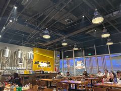 -HUZI虎滋精酿餐吧(京西大悦城店)