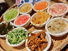 -包整·丝娃娃(甲秀楼景观店)