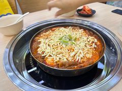 -三清洞摩西韩式年糕火锅(威高广场店)