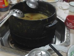 -绿色墨脱石锅城