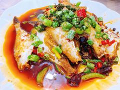 干烧耗儿鱼-洪霞餐馆