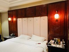 -岳阳阿波罗御庭酒店(岳阳楼区南湖广场店)