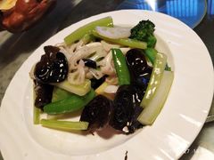 荷塘素斋-老广酒楼(樱花店)