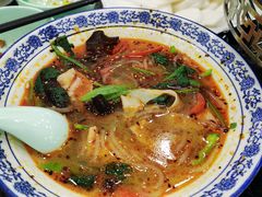 -撒拉人家.酸菜牦牛肉火锅