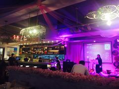 -樱花里音乐餐吧·牛扒椰子鸡(东圃店)