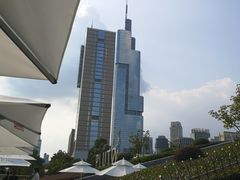 -UNI UNI(环亚凯瑟琳店)