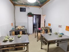 -虹建餐厅