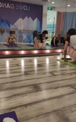 -STUDIO E POLE DANCE