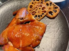 脆皮乳鸽-杭州西子湖四季酒店·金沙厅