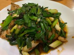 -茅屋大酒店