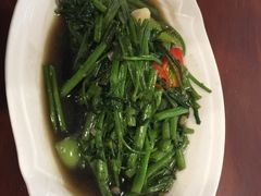 -Dang restaurant (patong phuket)