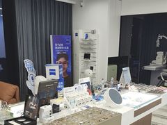 -三目眼镜·蔡司战略合作店(青浦宝龙店)