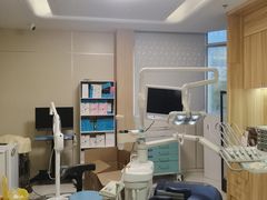-上海仁爱医院口腔科 · 种植