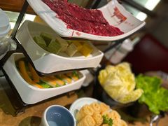 鲜牛肉-左庭右院鲜牛肉火锅(金山万达店)
