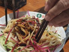 -老天桥酱肉烧饼夹肘子(天桥店)
