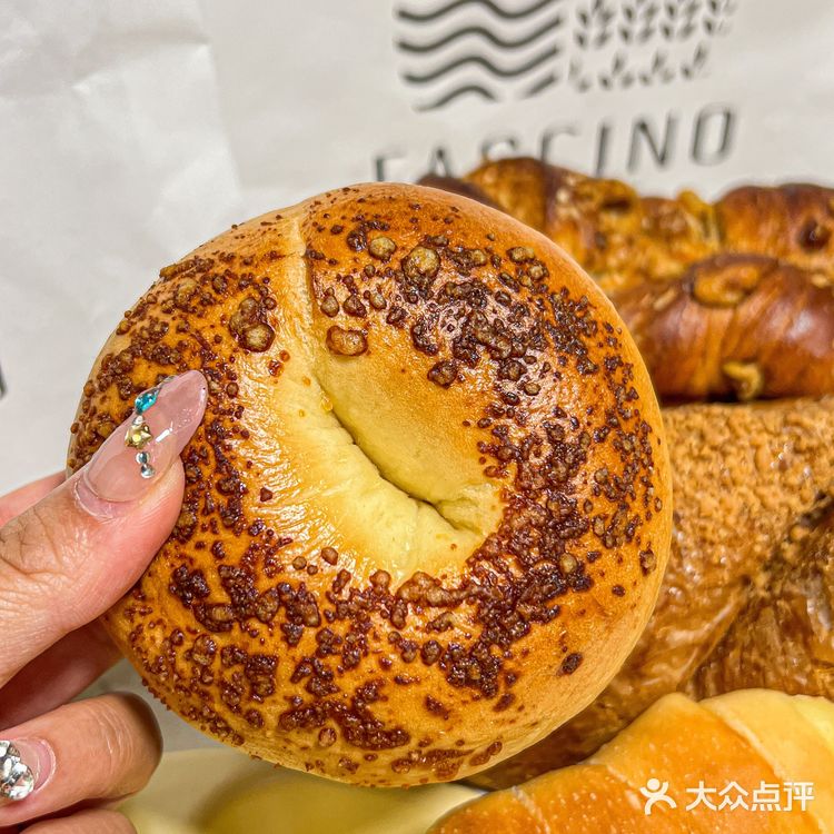 火爆魔都的面包店今天终于在南京排到啦