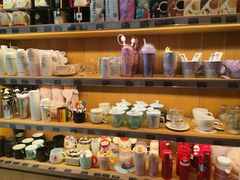 零售区-星巴克臻选(华堂·新辰汇店)