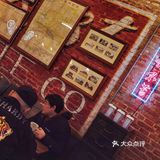 屋顶咖啡店很多，这家与文物近在咫尺