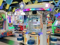 -反斗乐园π·电玩·高空拓展·蹦床(龙华天虹店)