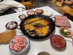 -岗上渣渣老火锅(两路口店)