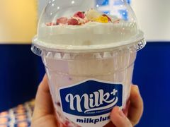 马卡龙草莓-milkplus·泰式奶茶(较场东路店)