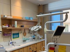 -上海仁爱医院口腔科 · 种植