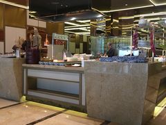 -大中华希尔顿酒店-念自助餐·嗨啤·小龙虾