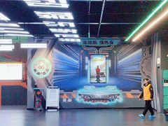 -极限PLAY运动娱乐新世界·团建派对表演休闲馆·室内高空游乐园