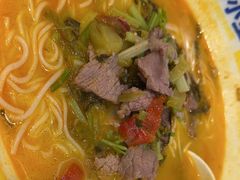 -粉小主·贵州酸汤牛肉粉(南京仙林金鹰店)