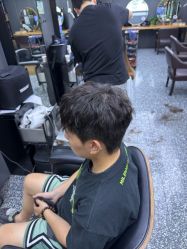 -藤野造型专业烫染接发