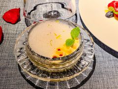 柑橘奶油酸乳酪冻配柠檬泡沫-弦月窗LUNETTE BY AMANDA(复兴路店)