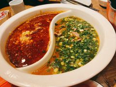 鸳鸯水煮牛肉-成都吃客(九眼桥店)