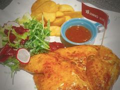 -JINNS锦时 steak&pizza(浸信会礼拜堂旧址店)