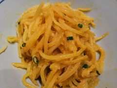 蟹黄咸蛋土豆丝-荆九爷爆炒桥头三嫩(夫子庙店)