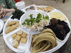 -鸡遇虾煲干锅火锅(小寨金莎店)