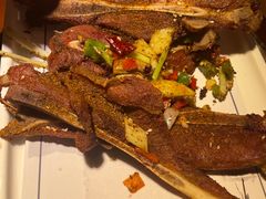 -魏铭鱼头捞饭(晋阳路店)