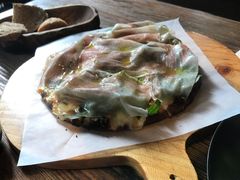 火腿芝麻菜披萨-Carbon莫卡哆·意大利复古集市餐厅(杭州大厦店)