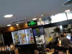 -麦当劳(展览路店)