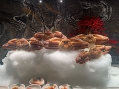 -雍容荟帝王蟹活龙虾展台自助(IFS黑金店)