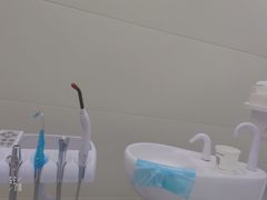 -华颜美口腔矫正·种植牙