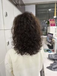 -镁连社·美联社