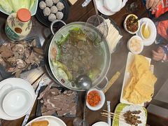 -乡土黄·鲜牛肉火锅·小龙虾(兴业街店)
