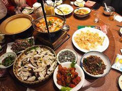 -老滇山寨•云南特色菜•地方菜•民族风情歌舞表演(金碧店)