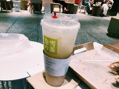 霸气很荔枝-奈雪的茶(湖滨银泰in77C区PRO店)